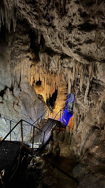 Азишская пещера